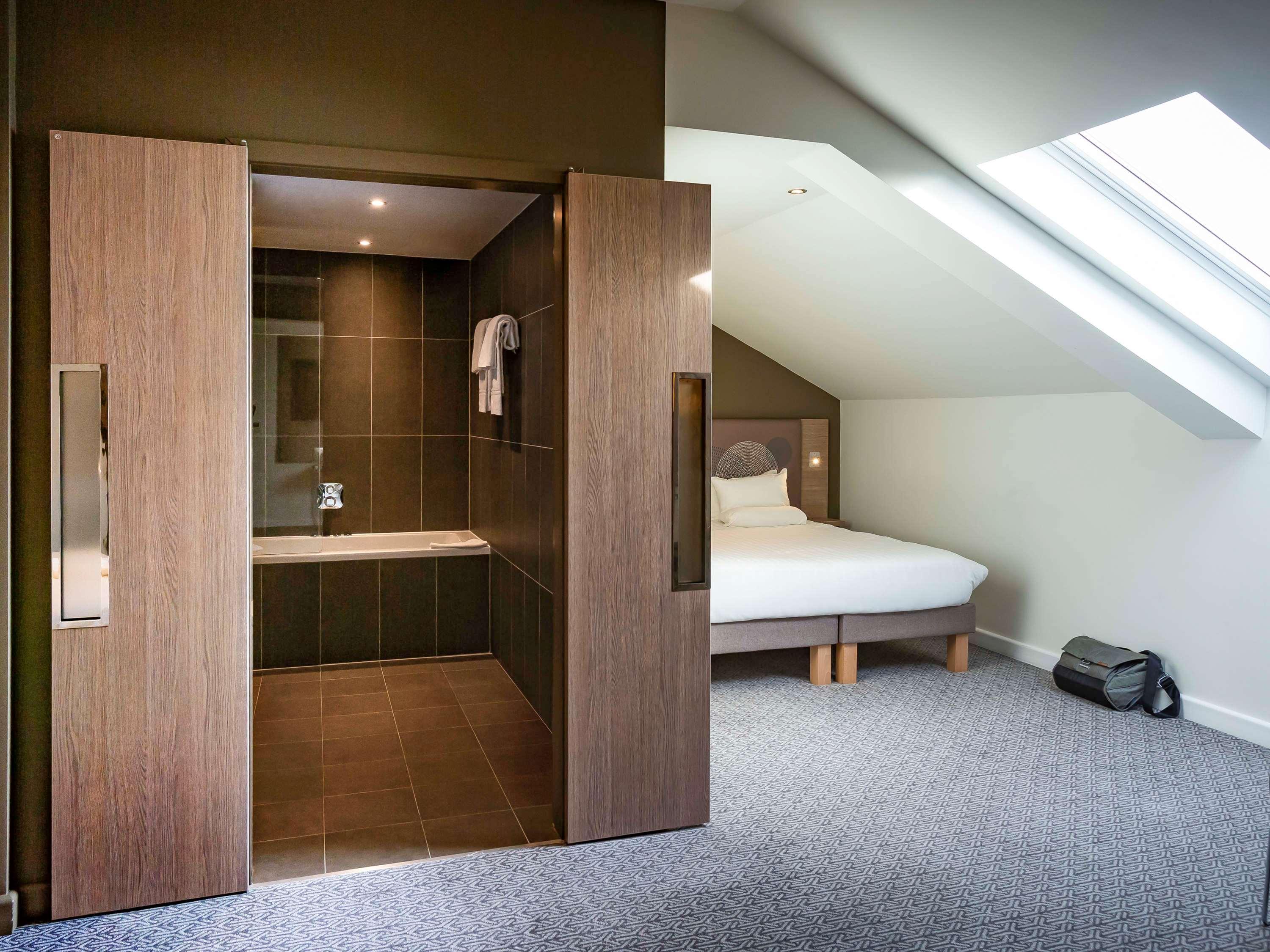 โนโวเทล ลอนดอน ฮีทโธรว์แอร์พอร์ต T1 T2 แอนด์ T3 Hotel เฮส์ ภายนอก รูปภาพ