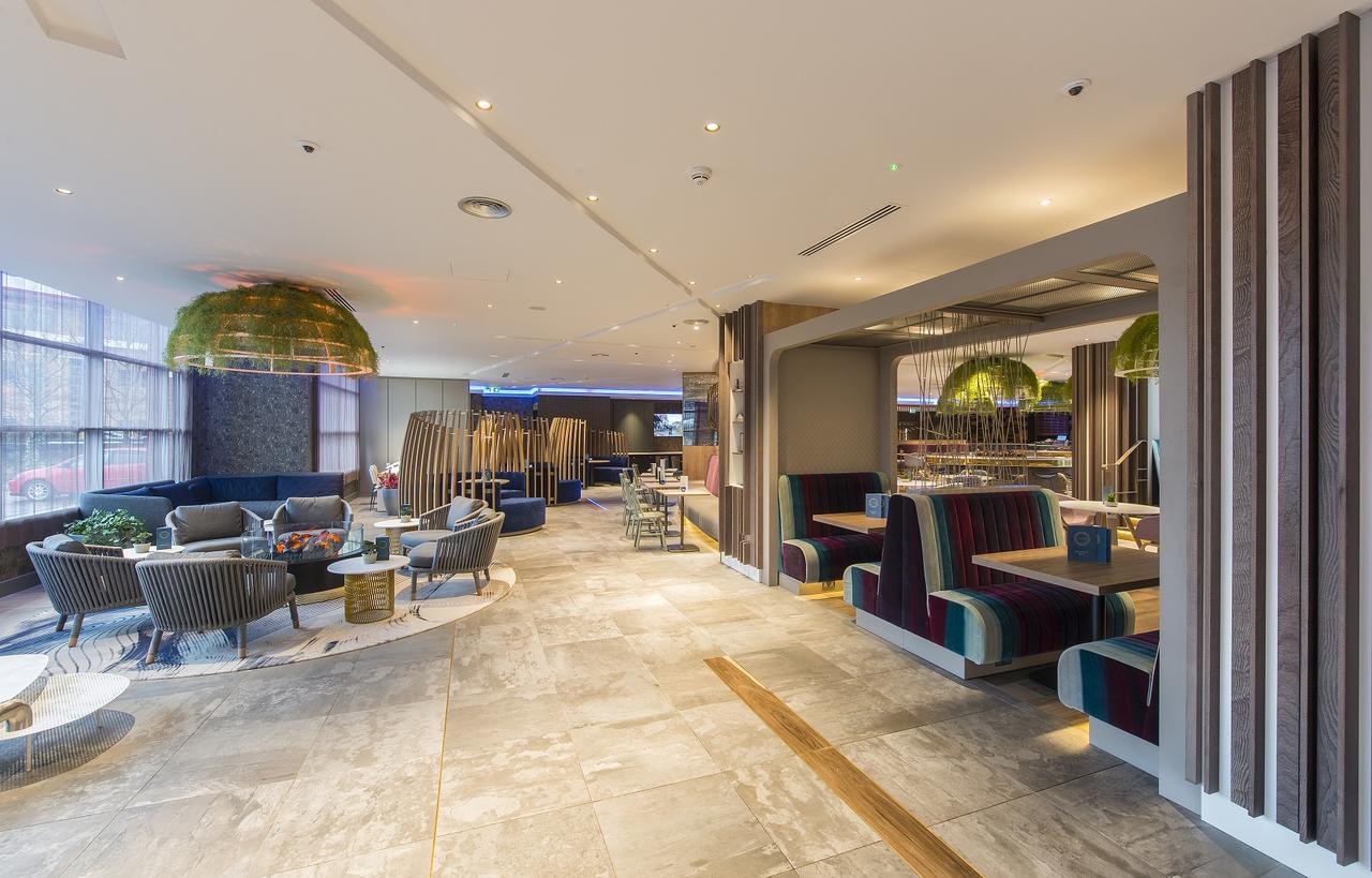 โนโวเทล ลอนดอน ฮีทโธรว์แอร์พอร์ต T1 T2 แอนด์ T3 Hotel เฮส์ ภายนอก รูปภาพ