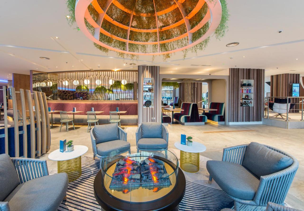 โนโวเทล ลอนดอน ฮีทโธรว์แอร์พอร์ต T1 T2 แอนด์ T3 Hotel เฮส์ ภายนอก รูปภาพ